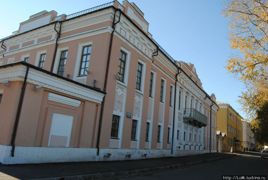 Губернаторский дом — сейчас здесь получил свое временное пристанище городской ЗАГС Вологда, Россия