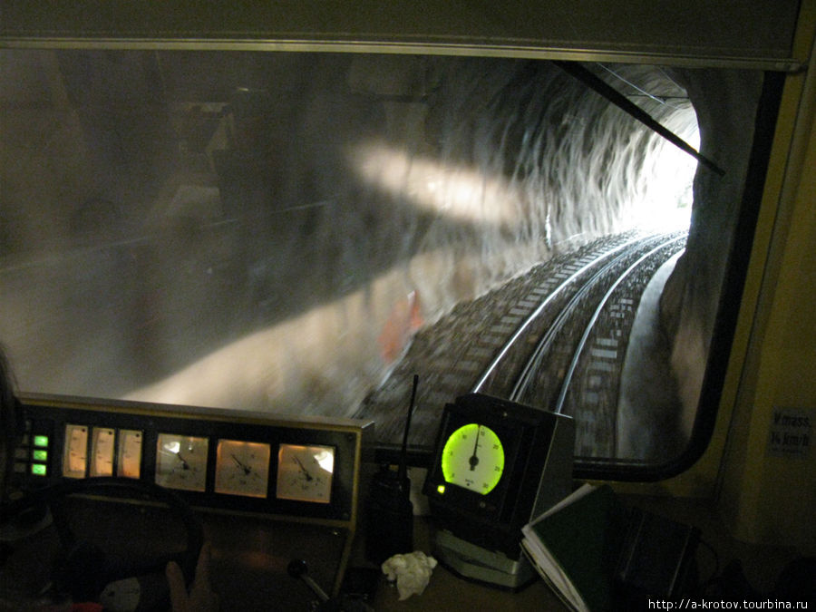 Проезд стоит 100 руб/км
мудрецам бесплатно Мендризио, Швейцария