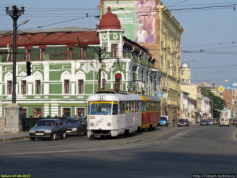 Улица Полтавский Шлях, перед поворотом на площадь Пролетарскую Харьков, Украина