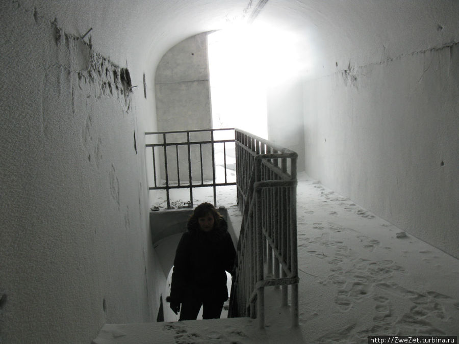 лестница на второй этаж форта Обручев(28 февраля 2010 г) Кронштадт, Россия