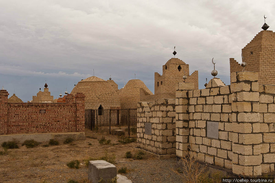 Кладбище в казахстане фото