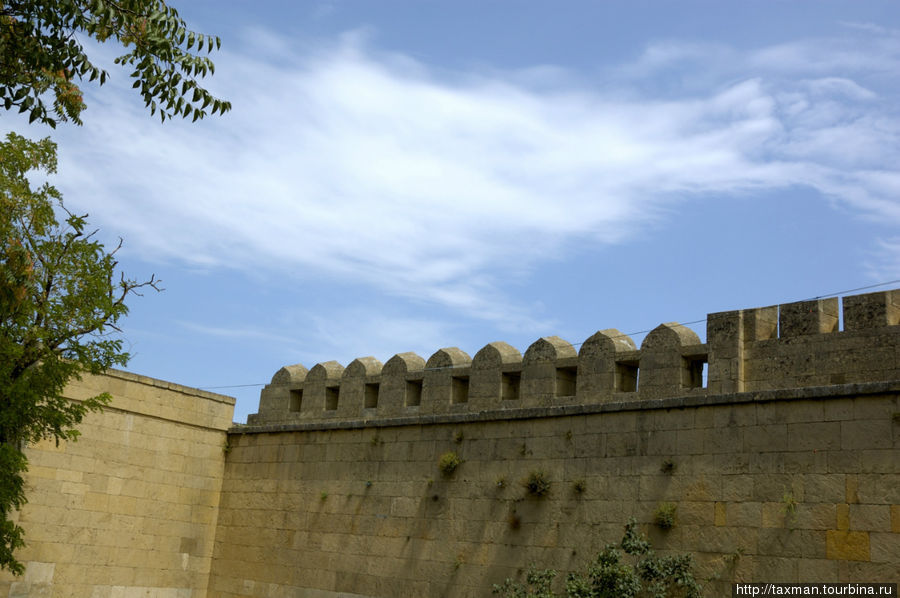 Архитектурный ансамбль- цитадель «Нарын-кала» Дербент, Россия