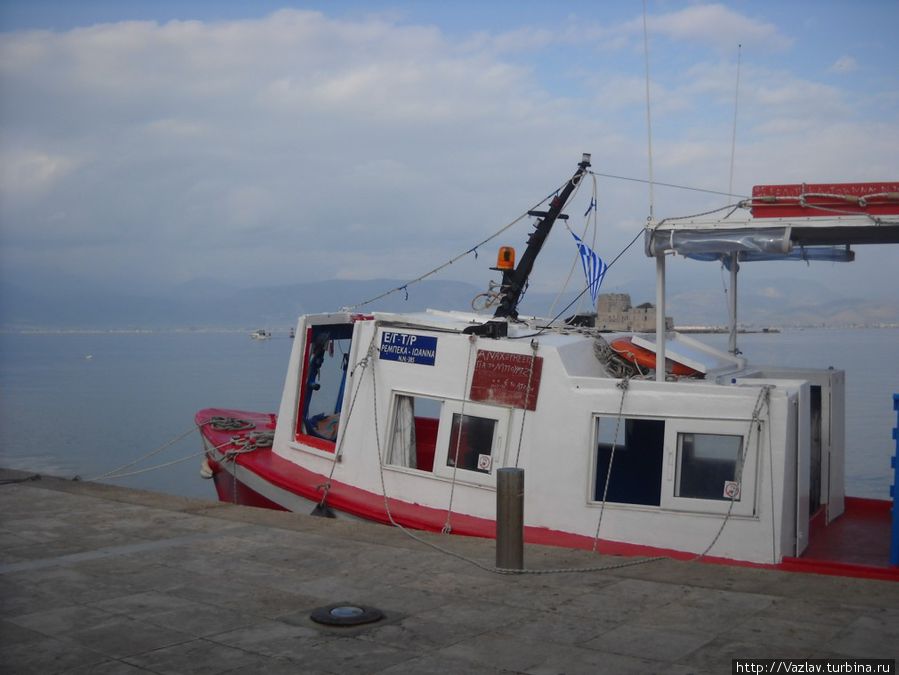 Кораблик отдыхает Нафплио, Греция