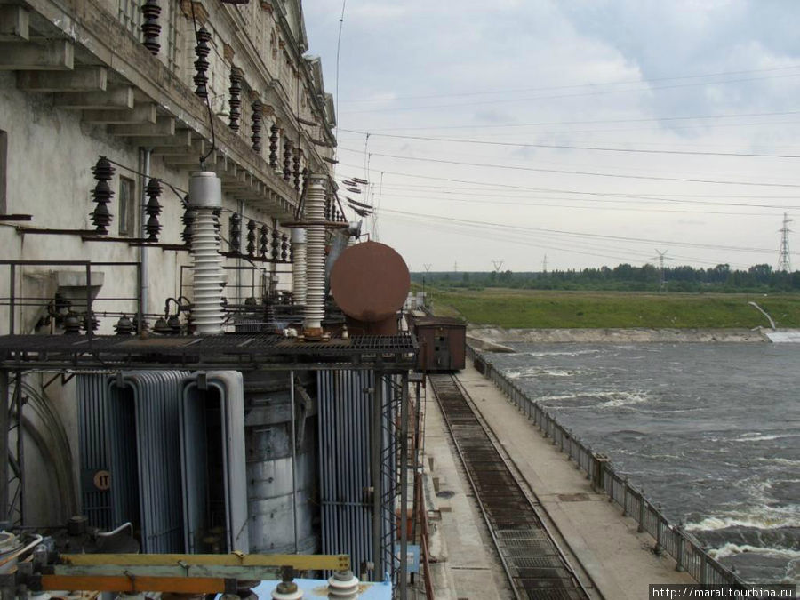 Трансформаторы на Рыбинской ГЭС сегодня Рыбинск, Россия