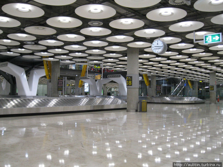 Аэропорт Барахас, Мадрид.