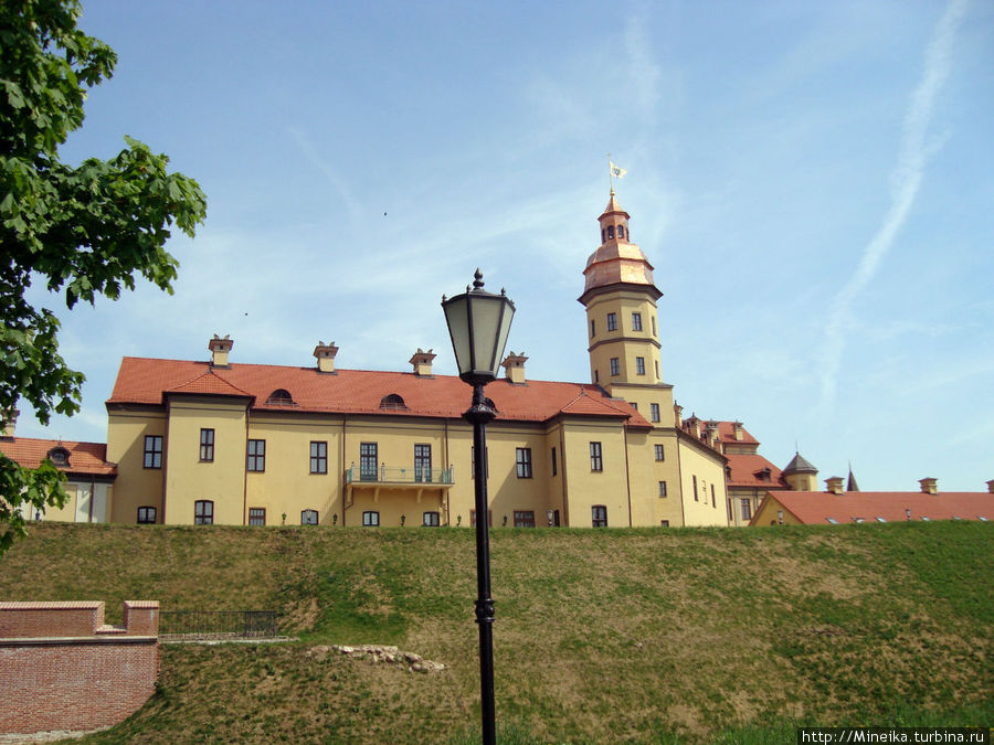 Герб радзивиллов в несвиже фото