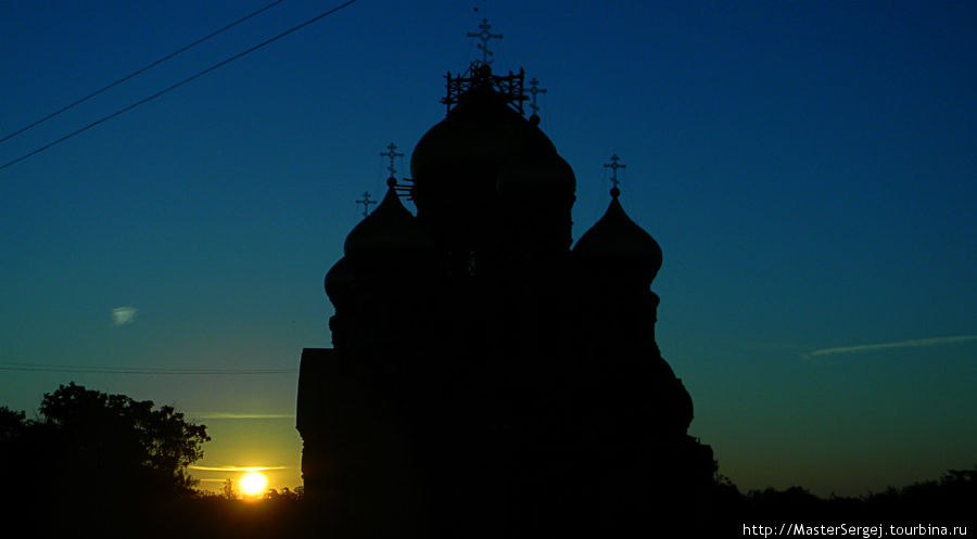 Есть мнение,что слева собора не облако,а НЛО. Лиепая, Латвия