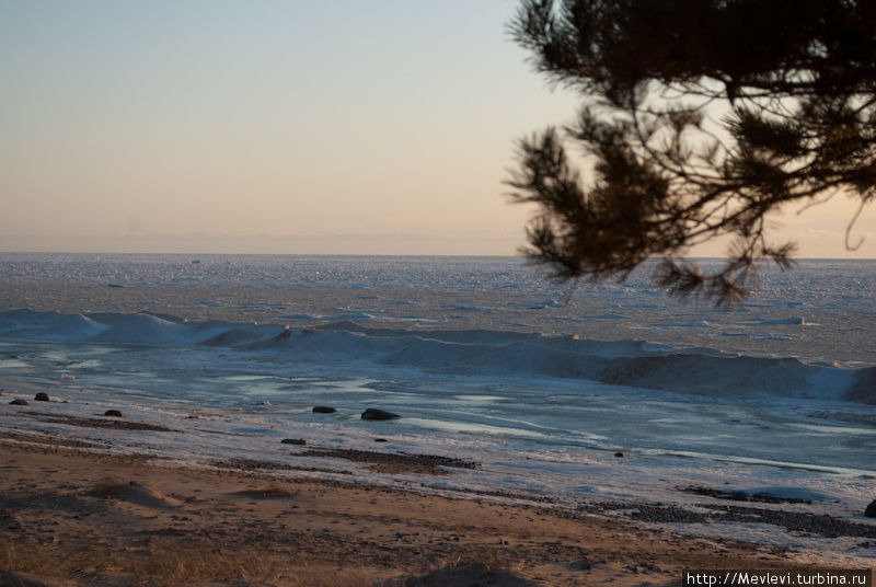 Залив замерз Рига, Латвия