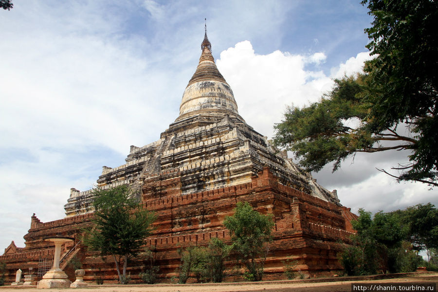Мингала зеди - пагода с видом Баган, Мьянма