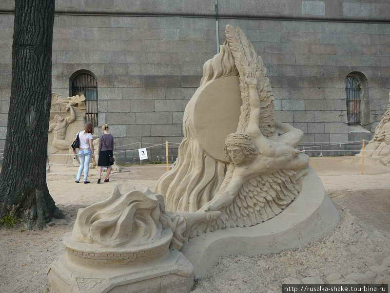 Фестиваль песчаных скульптур в Петропавловской крепости Санкт-Петербург, Россия