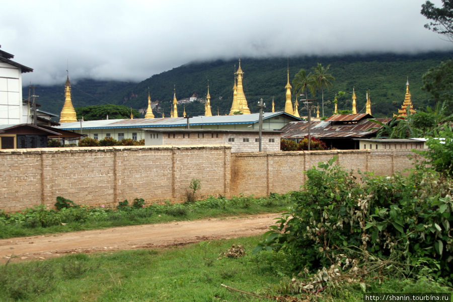 Пиндая - городок между пещерами и озером Штат Шан, Мьянма