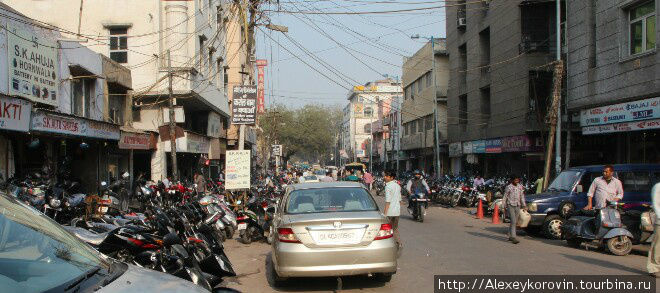 Улица продажи мотоциклов Дели, Индия
