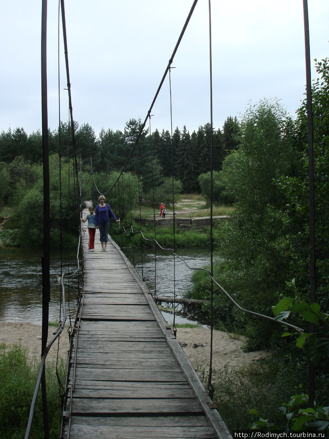Подвесной мостик через Узолу Городец, Россия