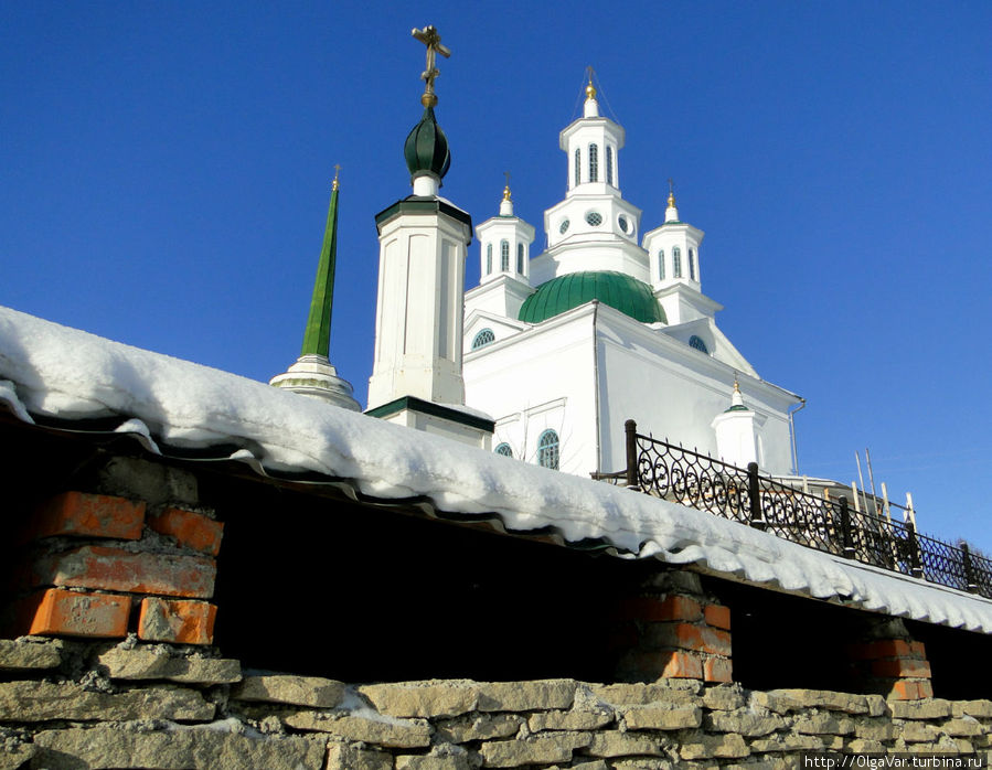 В народе долгое время храм назывался Алексеевской церковью Алапаевск, Россия