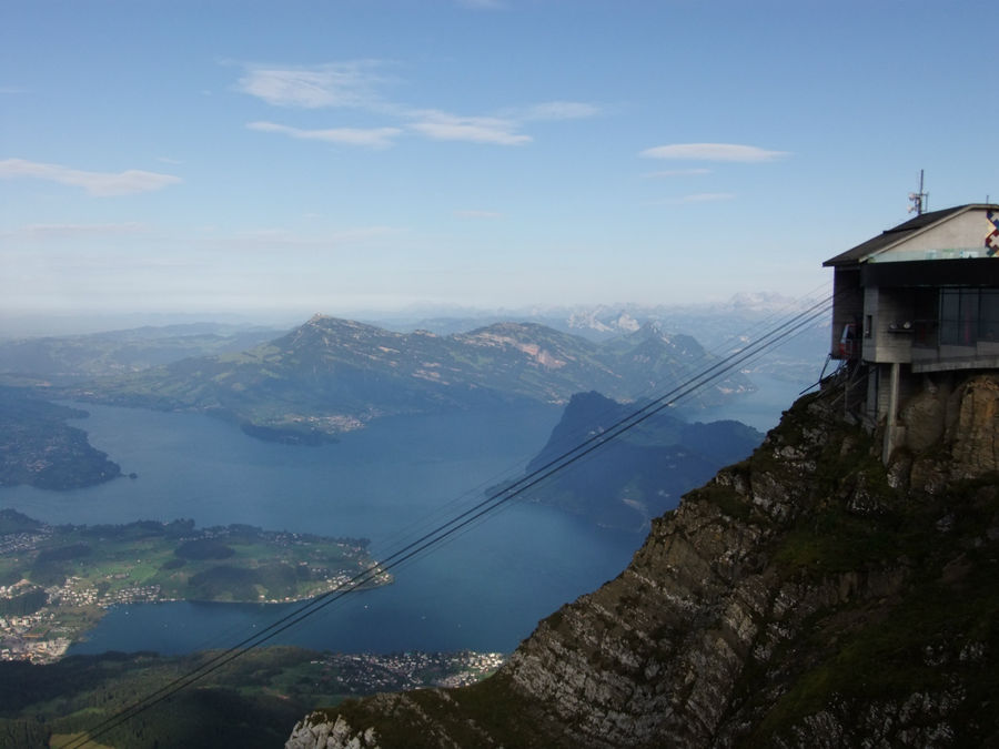 С вершины горы открывается фантастический вид на озеро Фирвальдштетерзее. Люцерн, Швейцария
