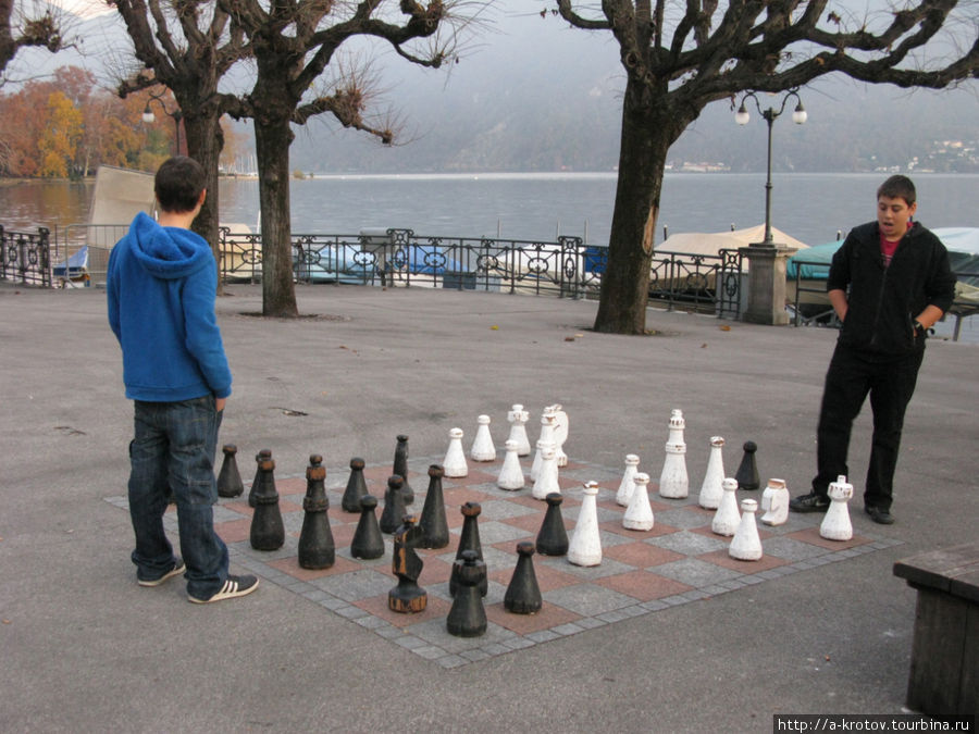 ими играют разные люди Лугано, Швейцария