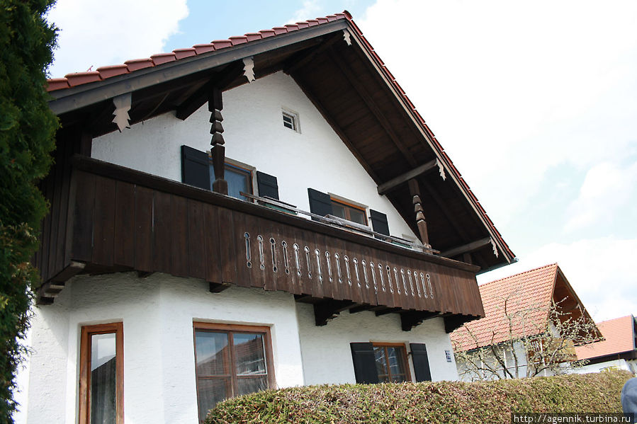 Терасса — непременная принадлежность уважающего себя дома Фрайлассинг, Германия