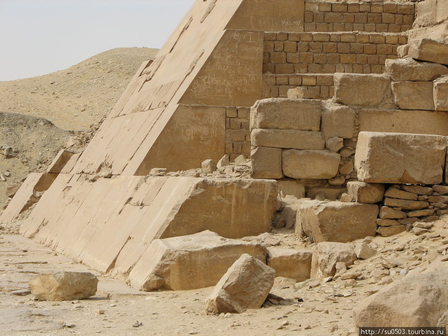 Идеально ровная облицовка пирамиды Унаса, Саккара Египет
