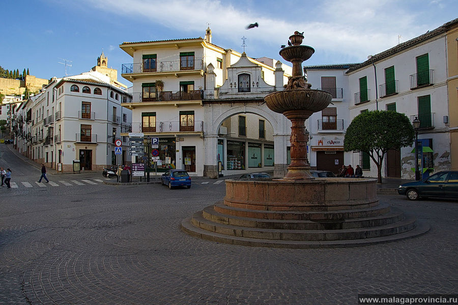 Антекера-город, где есть улица Ада. Монументаль. Колоссаль Антекера, Испания