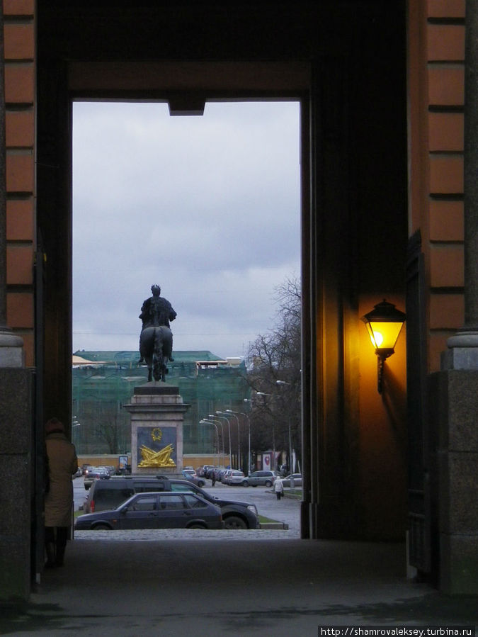 Безмолвный памятник императору Санкт-Петербург, Россия