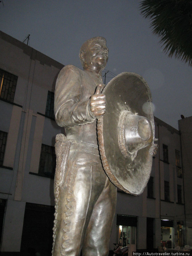 Мехико. Площадь Гарибальди. Послушать музыку Марьячес Мехико, Мексика