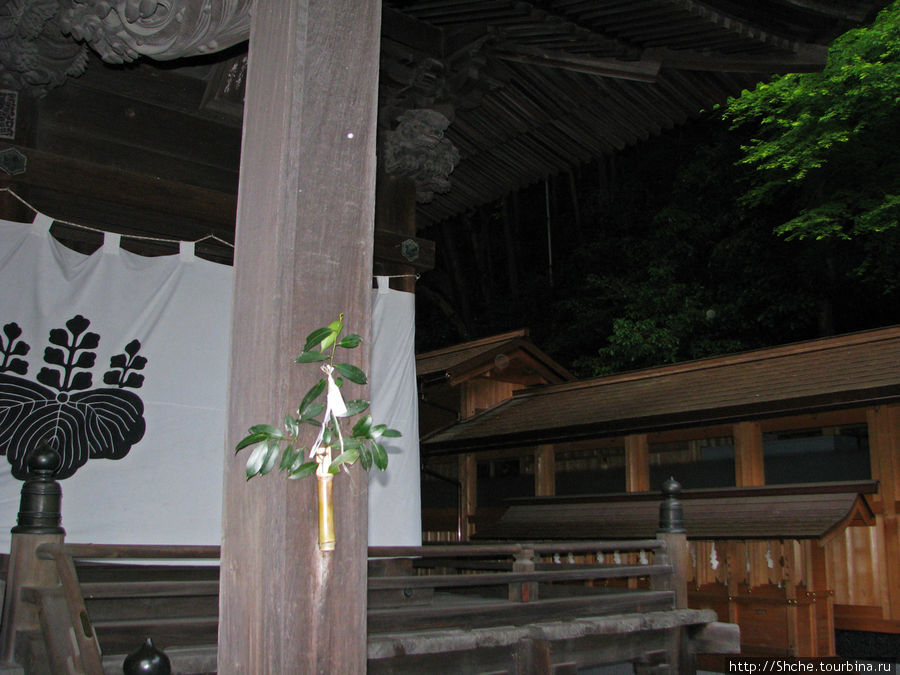 Второе посещение храма Utsutsu, сумерки... Касугаи, Япония