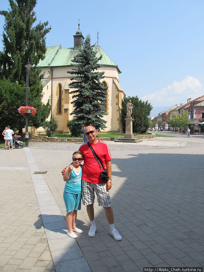 На память фото с гостеприимными местными жителями Липтовски-Микулаш, Словакия