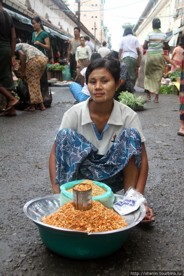 На корточках Янгон, Мьянма