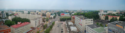 Не высшего сорта панорама, потому что через стекло :) Но все же показывает нам вид на самый центр города — перекресток Коммунистической и Первомайской.