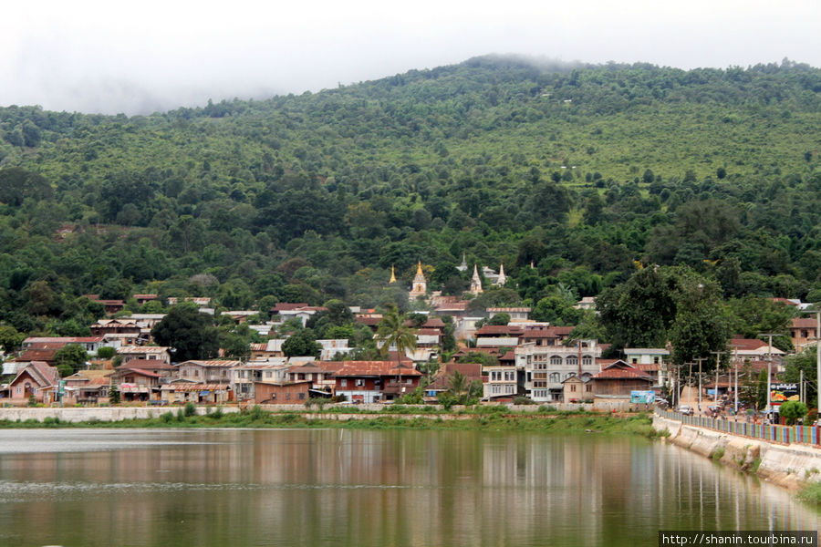 Пиндая - городок между пещерами и озером Штат Шан, Мьянма