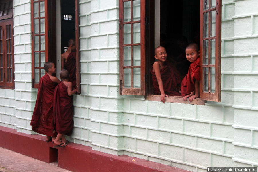 Монастырская школа Ньяунг-Шве, Мьянма