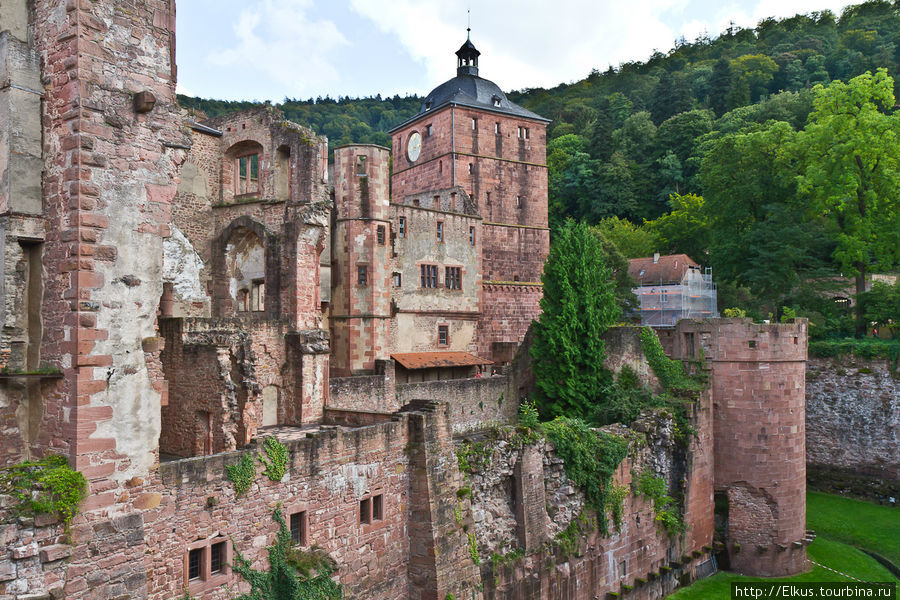 После разрушения в 1693 году, замок реставрировался только частично. Гейдельберг, Германия