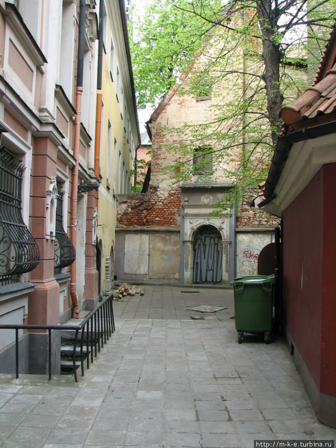 Дворик, где жил великий сыщик Рига, Латвия
