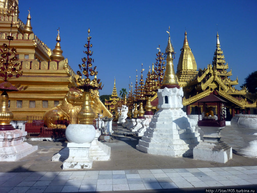 Баган. Пагода Швезигон. Райские деревья, чаши для риса. Баган, Мьянма