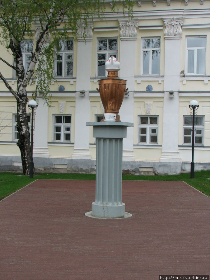 Памятник самовару Кунгур, Россия