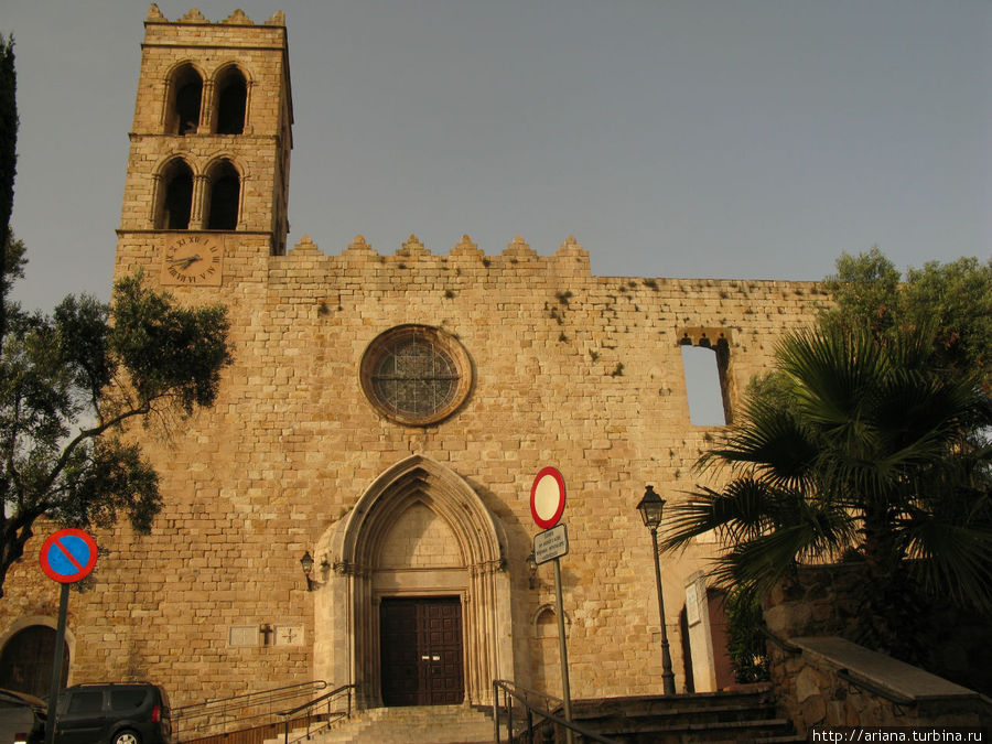 Церковь Санта-Мария (ХIV-ХV вв.) Бланес, Испания