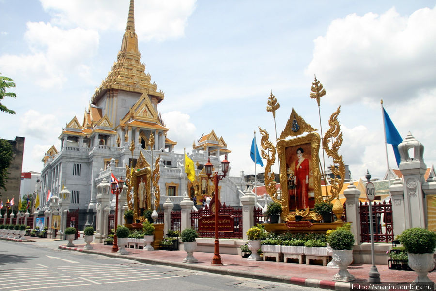 Ратчабури бангкок. Храм золотого Будды (ват Траймит). Бангкок ват Траймит (золотой Будда).