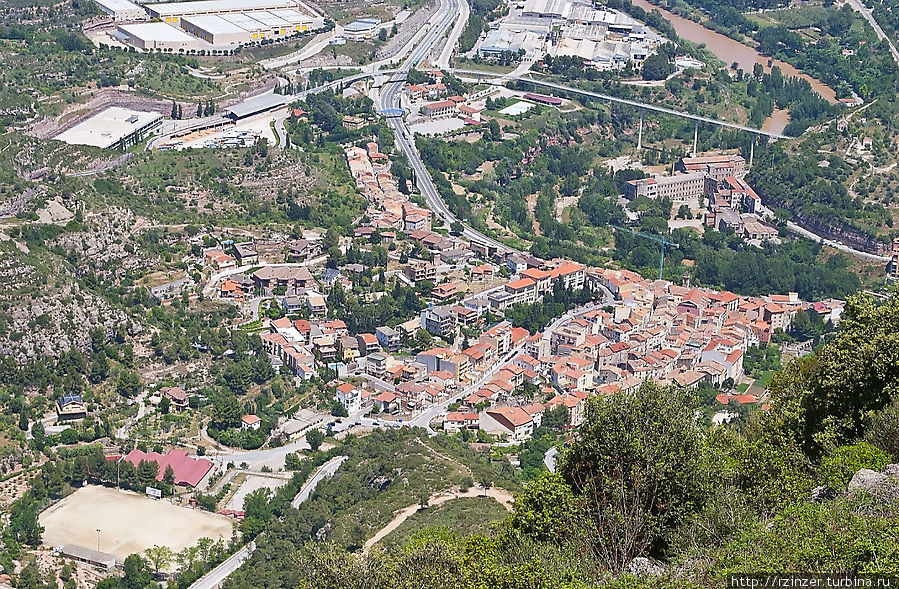 Горы монастыря Монсеррат Монастырь Монтсеррат, Испания