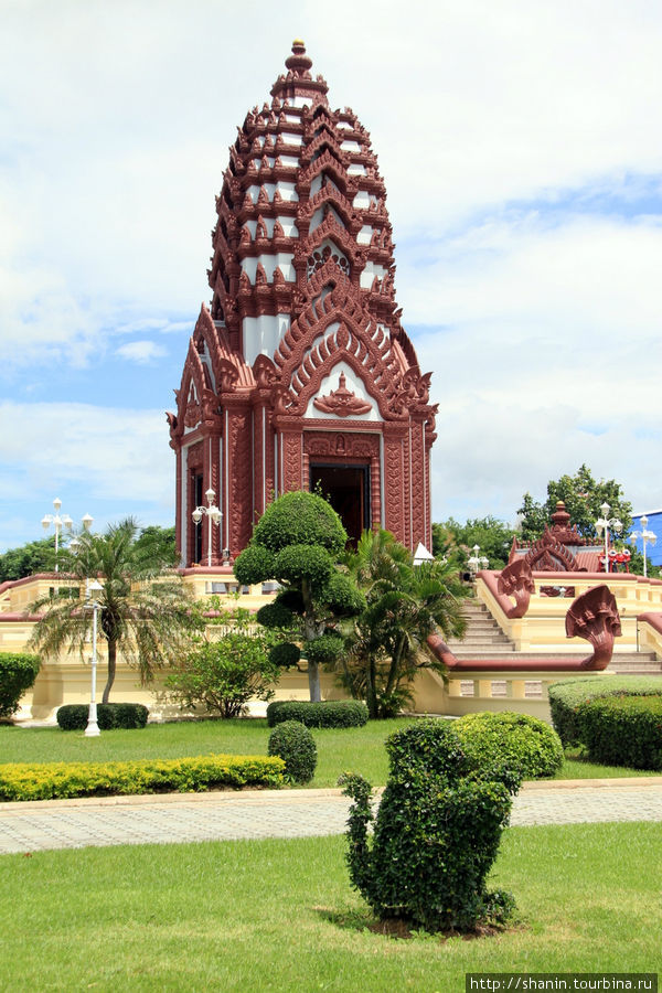 Сакральный центр города Прачуап-Кхири-Кхан, Таиланд