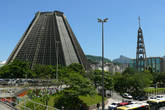 Catedral Metropolitana de São Sebastião do Rio de Janeiro, короче говоря — новый Кафедральный Собор.