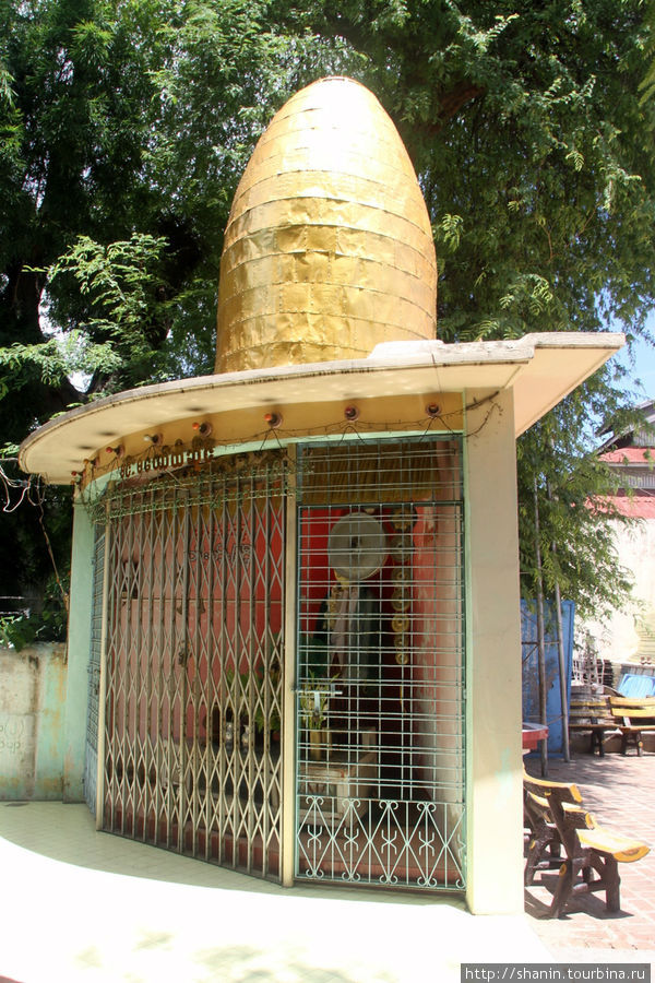 Фаллический символ Монива, Мьянма
