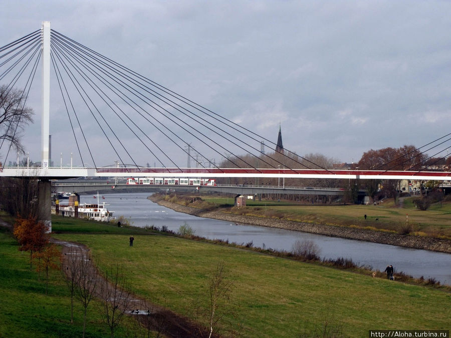 Мост через Неккар и Рейн. Мангейм, Германия
