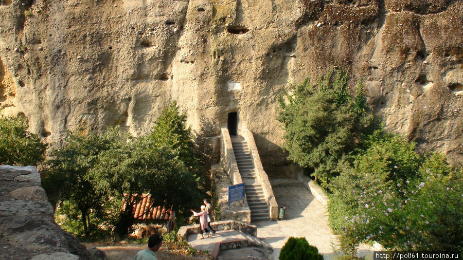 Начало лестницы Каламбака, Греция