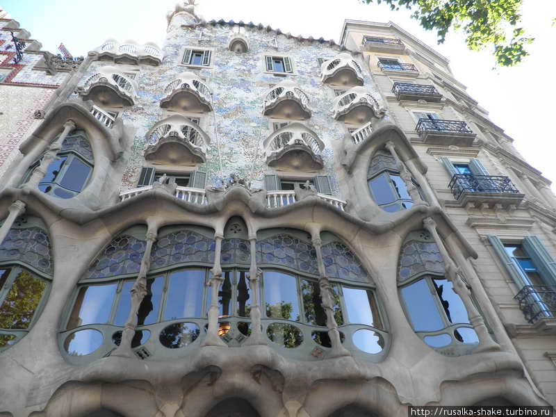 Каса (Дом) Батльо Барселона, Испания