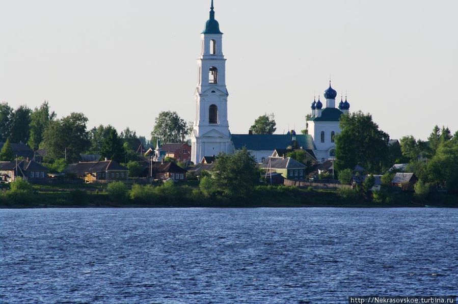 Троицкая церковь. Правый берег. Диево городище Введенское, Россия