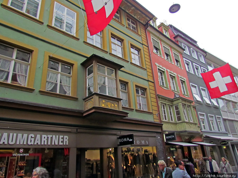 Красивые не похожие друг на друга балконы — одна из изюминок города, о них отдельный материал Санкт-Галлен, Швейцария