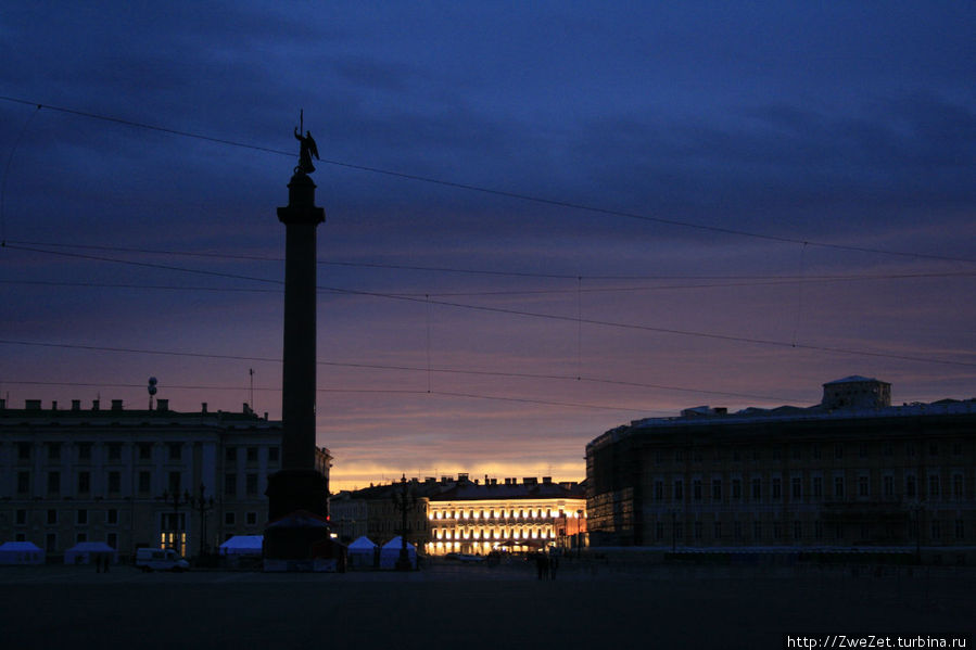 небо с кровавым подтеком Санкт-Петербург, Россия