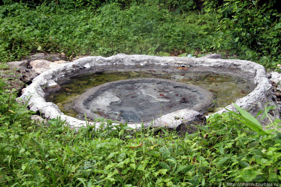 Ванна не для купания — тут впору яйца варит, настолько горячая вода Пай, Таиланд