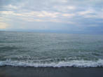 Когда мы уезжали 5 ноября, море было штормовое и суровое, но мы запомнили Адлер светлым и солнечным )))