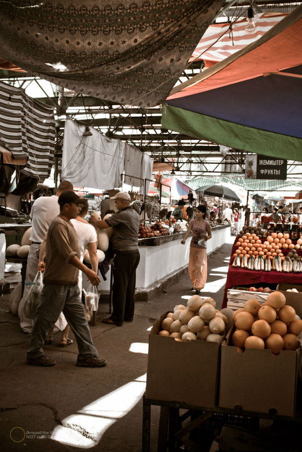 Рынок ОШ. Бишкек, Киргизия